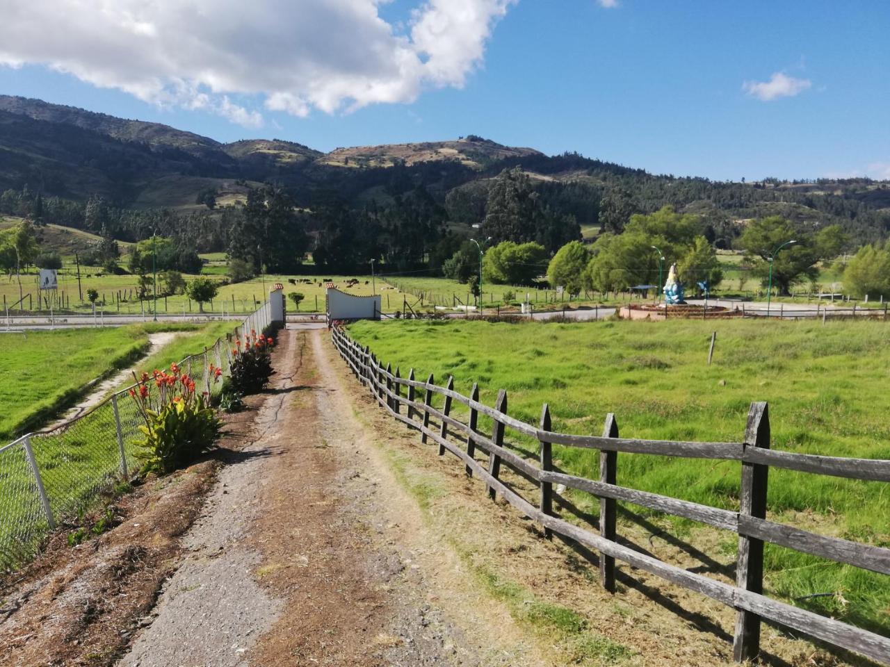 El Portal De La Loma Inn Pesca